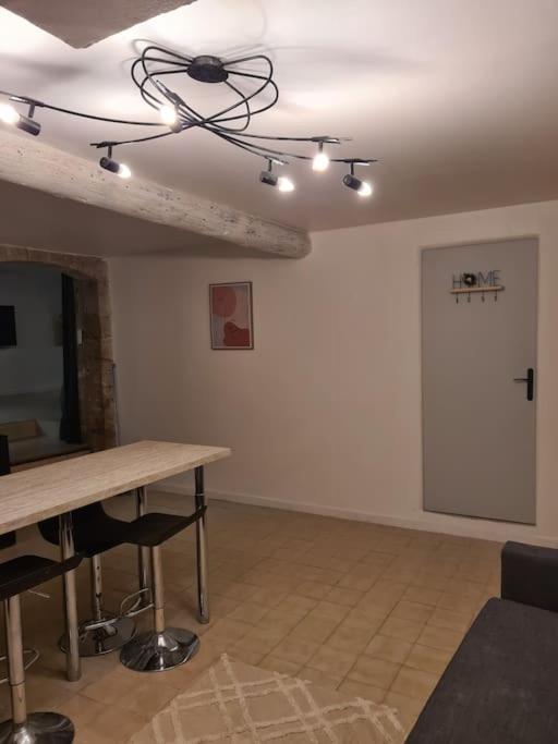 La Maison Du Bonheur Villa Caumont-sur-Durance Esterno foto